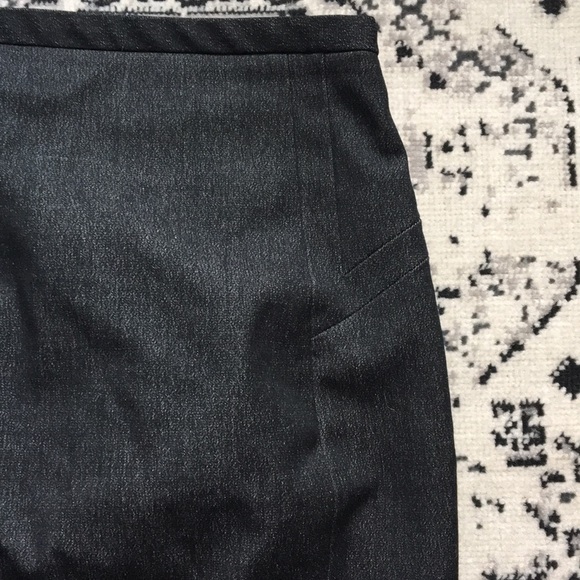 Express pencil skirt - Picture 2 of 2